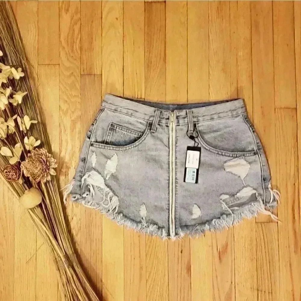 Carmar Beatrice Distressed Denim Skirt Size 29 - Picture 3 of 6
